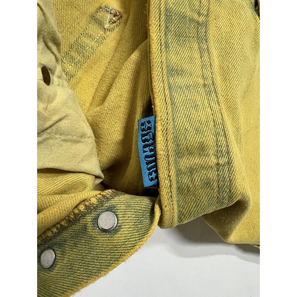 Image Reworked Cutoff Levi's Shorts in Yellow - Picture 4 of 4